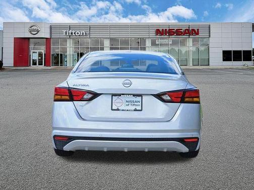 Brilliant Silver Metallic 2025 Nissan Altima SV