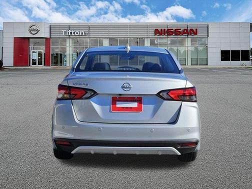 Brilliant Silver Metallic 2025 Nissan Versa 1.6 SV