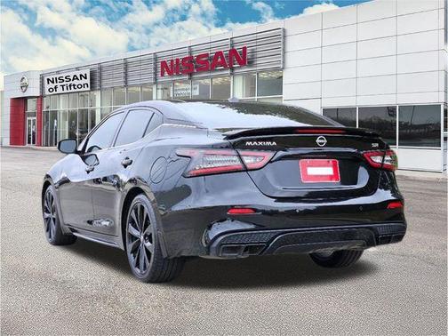 2023 Nissan Maxima SR