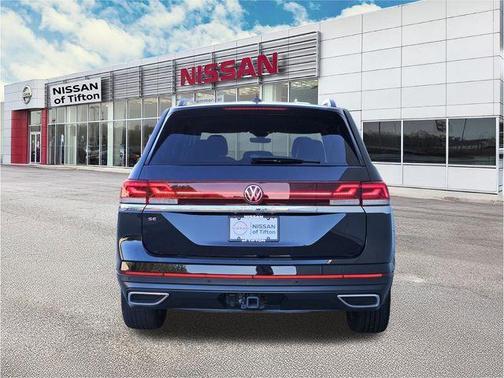 Deep Black Pearl Effect 2025 Volkswagen Atlas 2.0T SE w/Technology