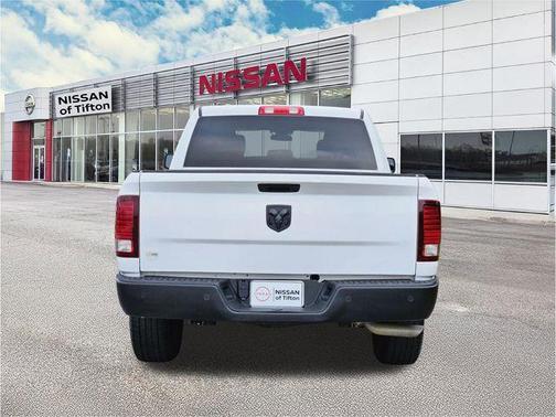 Bright White Clearcoat 2024 RAM 1500 Classic SLT