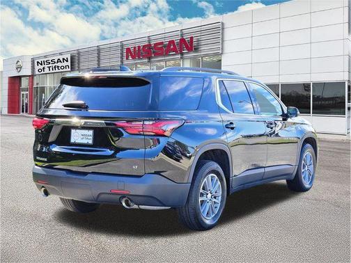 Mosaic Black Metallic 2023 Chevrolet Traverse LT Leather