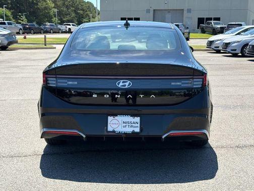 Black 2025 Hyundai SONATA SEL
