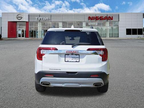 Summit White 2023 GMC Acadia SLT