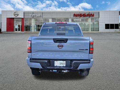 Boulder Gray Metallic 2024 Nissan Frontier PRO-4X