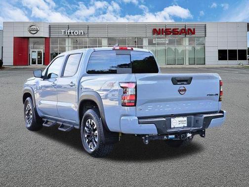 Boulder Gray Metallic 2024 Nissan Frontier PRO-4X