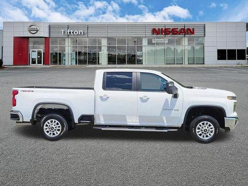 Summit White 2025 Chevrolet Silverado 2500 LT