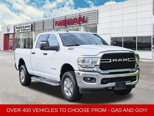 Bright White Clearcoat 2024 RAM 2500 Big Horn