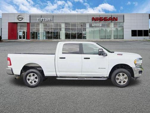 Bright White Clearcoat 2024 RAM 2500 Big Horn