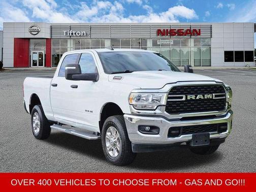 Bright White Clearcoat 2024 RAM 2500 Big Horn