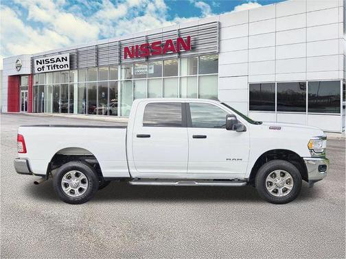 Bright White Clearcoat 2024 RAM 2500 Big Horn