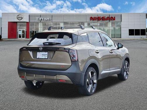 Canyon Bronze M 2026 Nissan Kicks SR