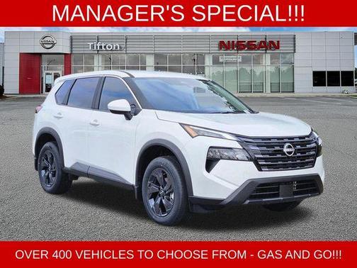 Everest White P 2026 Nissan Rogue SV