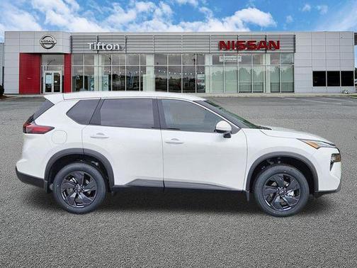 Everest White P 2026 Nissan Rogue SV