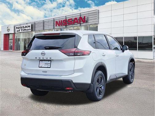 Everest White P 2026 Nissan Rogue SV