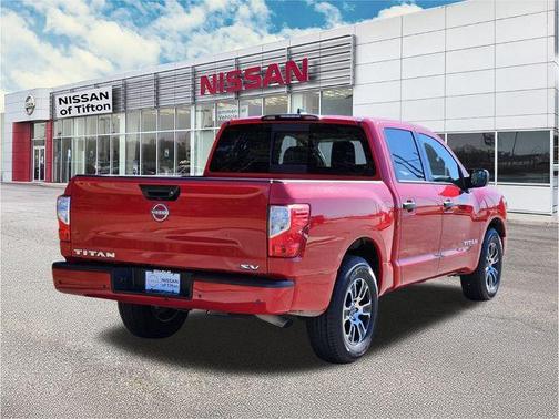2023 Nissan Titan SV