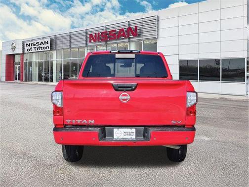 2023 Nissan Titan SV