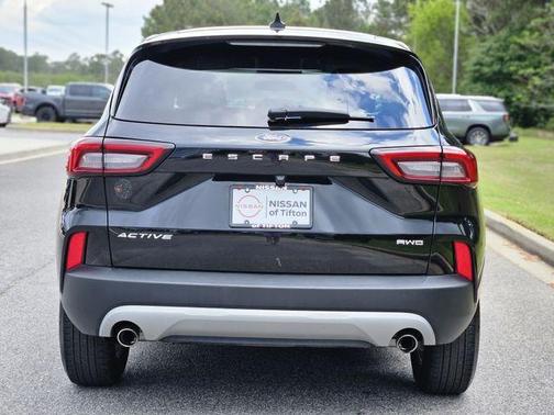 Black Metallic 2025 Ford Escape Active