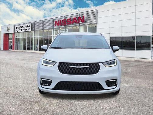 2023 Chrysler Pacifica Touring-L