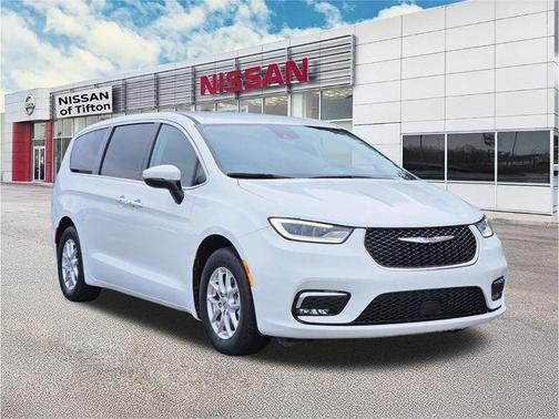 2023 Chrysler Pacifica Touring-L