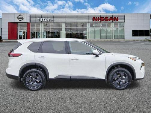 Everest White P 2026 Nissan Rogue SV