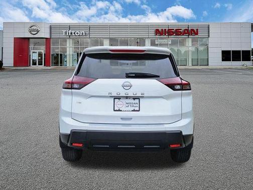 Everest White P 2026 Nissan Rogue SV
