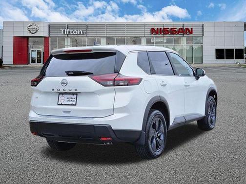Everest White P 2026 Nissan Rogue SV