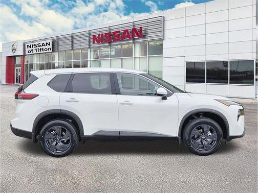 Everest White P 2026 Nissan Rogue SV