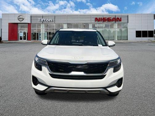 Snow White Pearl 2023 Kia Seltos S