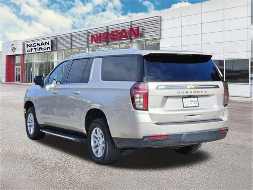 2024 Chevrolet Suburban LT