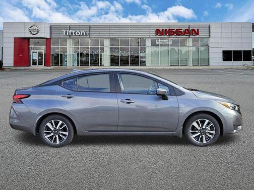 Gun Metallic 2025 Nissan Versa 1.6 SV
