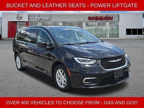 Diamond Black 2024 Chrysler Pacifica Touring-L