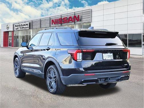 Black Metallic 2025 Ford Explorer ST-Line