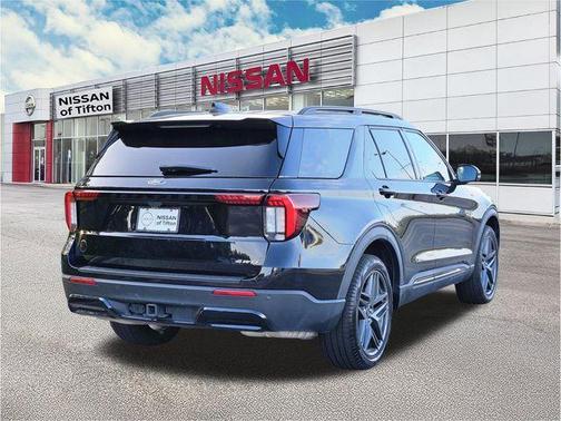 Black Metallic 2025 Ford Explorer ST-Line