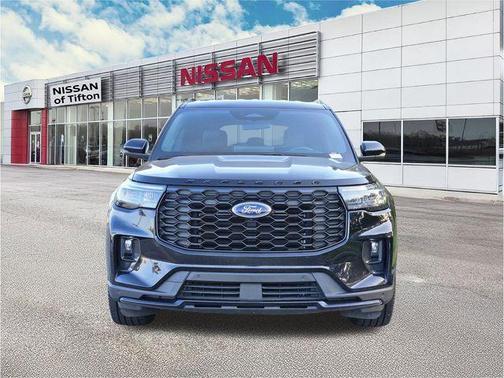 Black Metallic 2025 Ford Explorer ST-Line