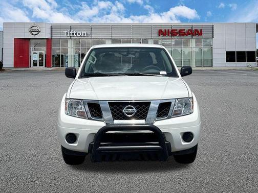 Glacier White 2019 Nissan Frontier SV