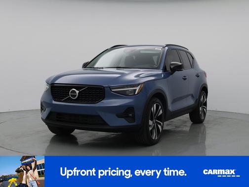 Blue 2024 Volvo XC40 B5 Ultimate Dark Theme