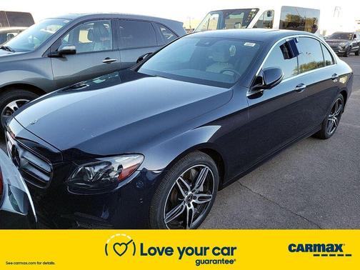 Photo 2 of 27 of 2018 Mercedes-Benz E-Class E 300