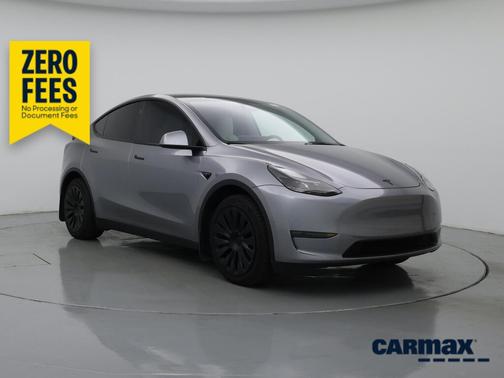 Silver 2024 Tesla Model Y Long Range