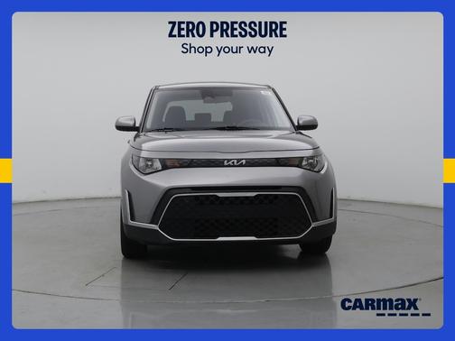 Gray 2024 Kia Soul LX