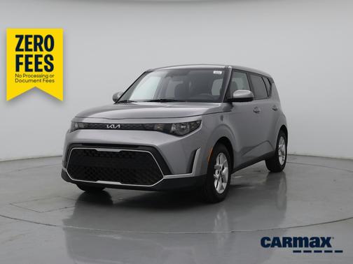 Gray 2024 Kia Soul LX