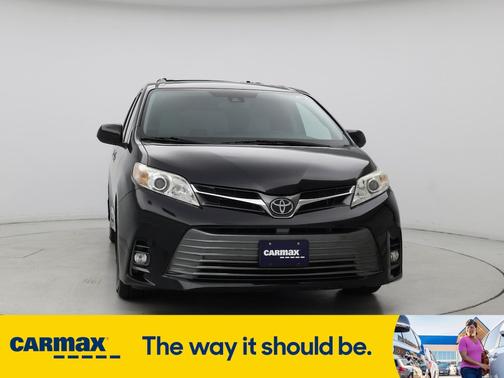 2019 Toyota Sienna XLE