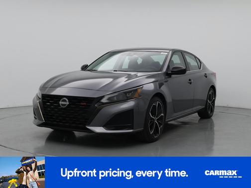 Gray 2023 Nissan Altima SR