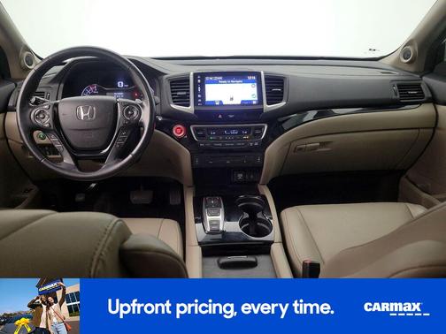 White 2017 Honda Pilot Touring