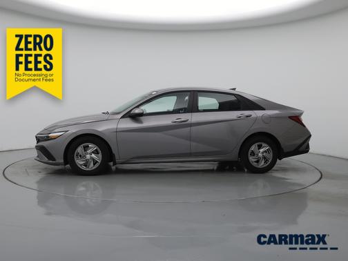 Gray 2024 Hyundai ELANTRA SE