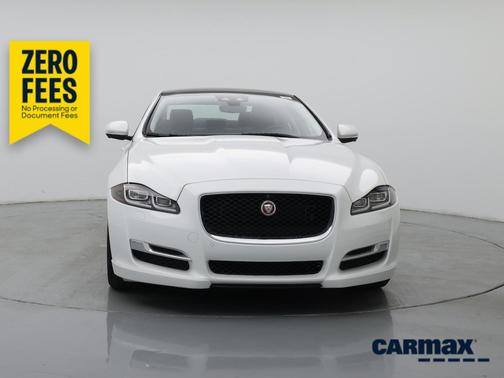 White 2019 Jaguar XJ R-Sport