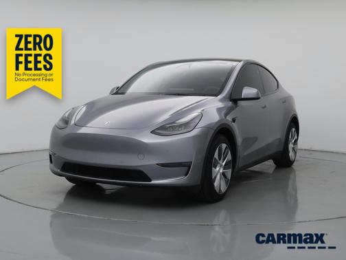Silver 2024 Tesla Model Y Long Range