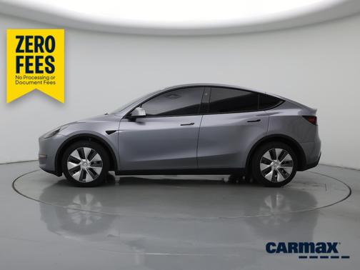 Silver 2024 Tesla Model Y Long Range