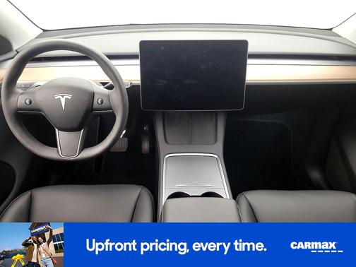 Silver 2024 Tesla Model Y Long Range