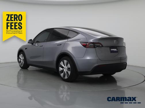 Silver 2024 Tesla Model Y Long Range